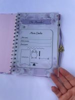 Caderneta de vacinação personalizada tema Alfabeto Lilás para menina